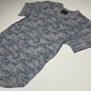 PacSun Camo Tee size Large